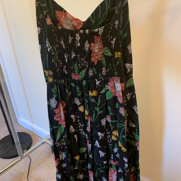 Black and Floral Dress - Picture 5 of 5